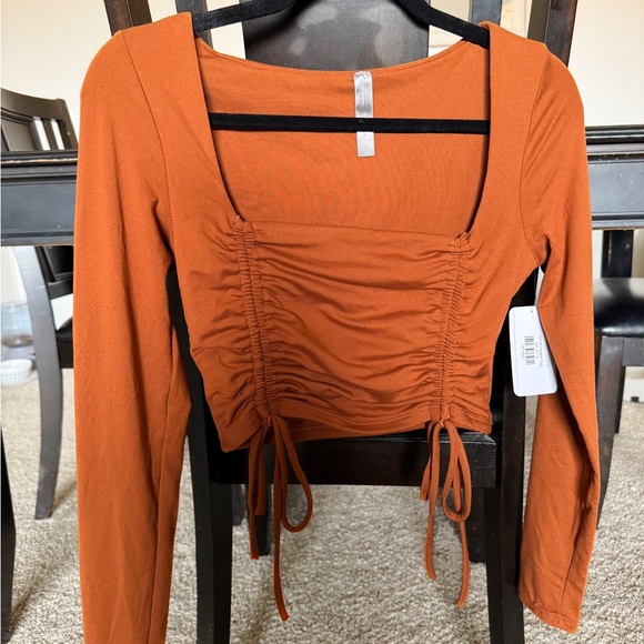 NWT BURNT ORANGE CROP TOP - Picture 2 of 2